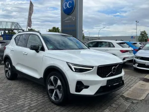 Volvo XC40 B3 Plus Dark 2WD AHK+LM19Zoll+Kamera 360°