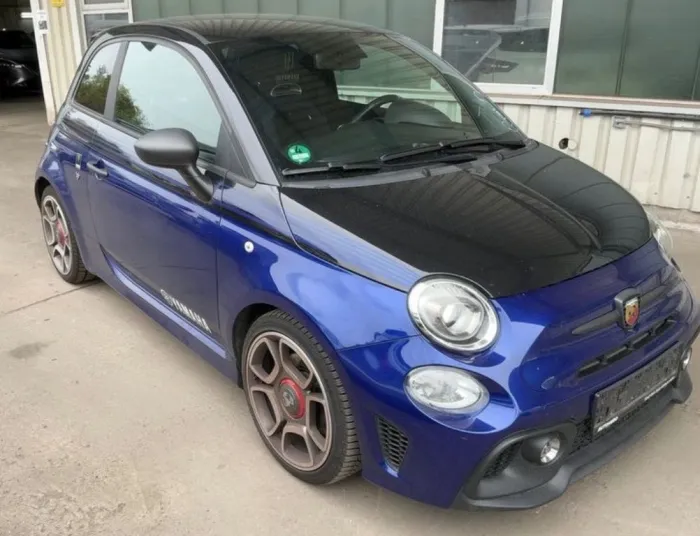 Abarth 595 1.4 T-Jet 16V MONSTER ENERGY YAMAHA Navi DAB