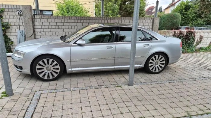 Audi A8 4.2 V8 Gepflegt