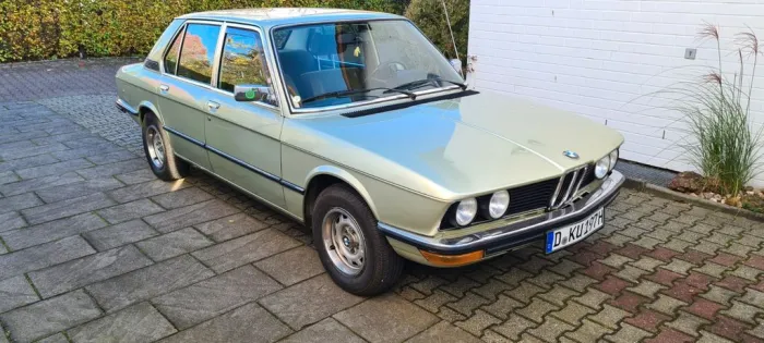 BMW 525