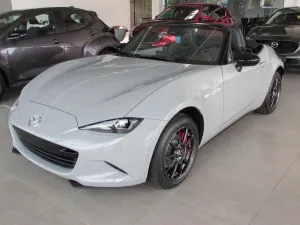 Mazda MX-5 1.5L SKYACTIV-G 132 6MT RWD Homura