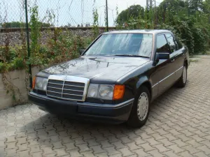 Mercedes-Benz Mercedes  300D W124