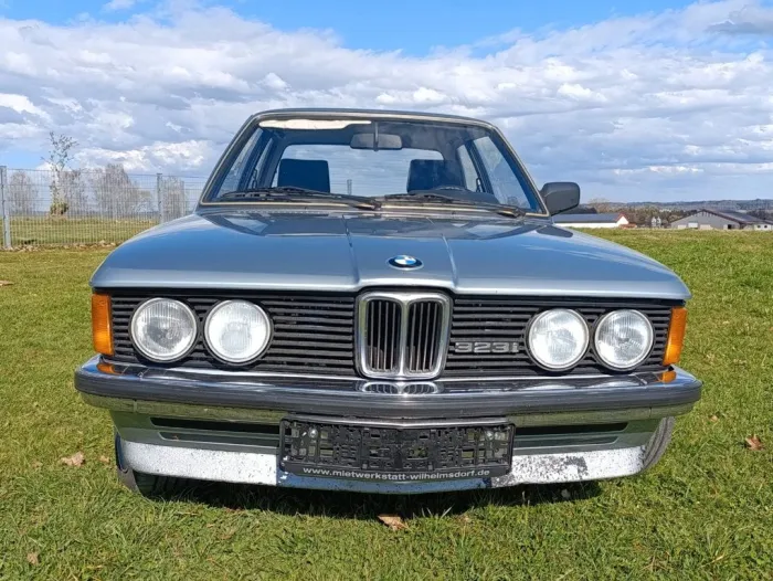 BMW 223i