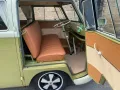 Volkswagen T1 Bulli mango im Traumzustand
