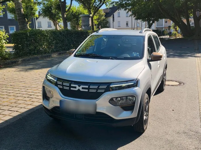 Dacia Spring Extreme 1. Hand, beste Aussta...