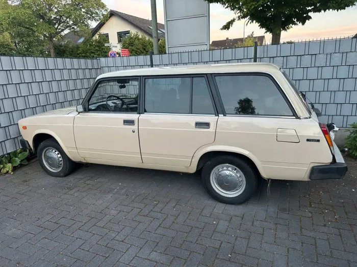 Lada 2104 mit H Zulassung