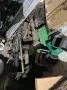 Suzuki Samurai mit vielen Ersatzteilen