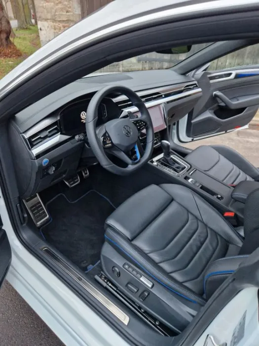 Volkswagen Arteon 2.0 TSI OPF DSG 4MOTION R Shooting Br...