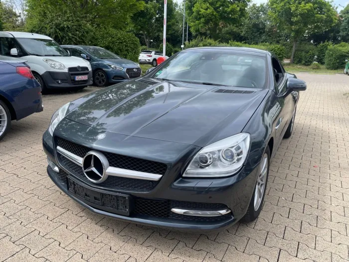Mercedes-Benz SLK 200 Roadster  BlueEfficiency
