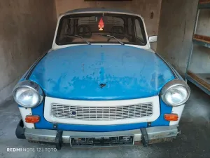 Trabant 601 Bj. 89 Papyrus, mit Eraatzteilen