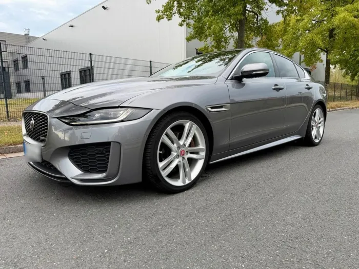 Jaguar XE 2.0 R-dynamic Model 2020 TÜV NEU