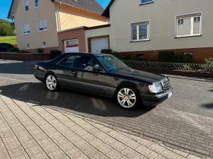 Mercedes-Benz W124 300 CE ( C124)