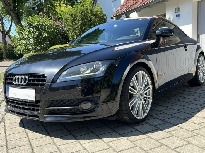 Audi TT Coupe 1.8 TFSI - schwarz metallic 