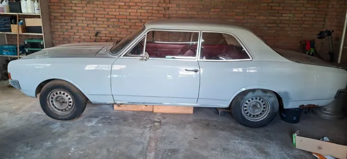Opel Rekord C 2 türen  -30 Jahre trockene Lagerung-