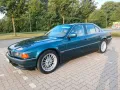 BMW gepflegter ascot-grüner BMW 740