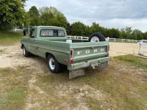Ford 1968 Ford F250, 360 V8 5,9 Liter, Erstlack...