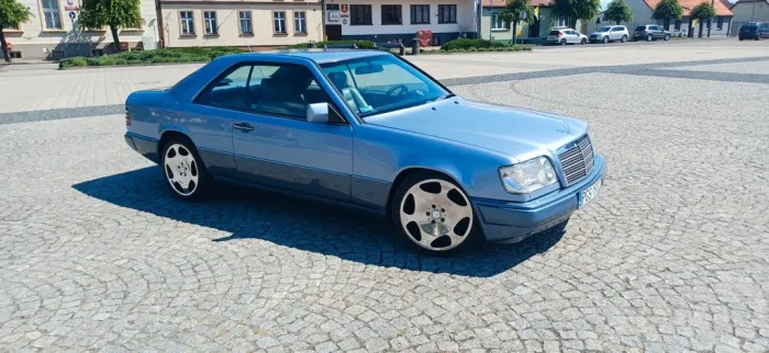 Mercedes-Benz CE 300