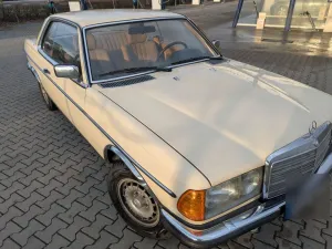 Mercedes-Benz Mercedes Benz 230 CE Coupe W123