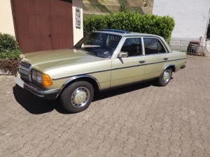 Mercedes-Benz W123 240D Rentnerfahrzeug