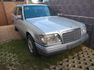 Mercedes-Benz E 250TD