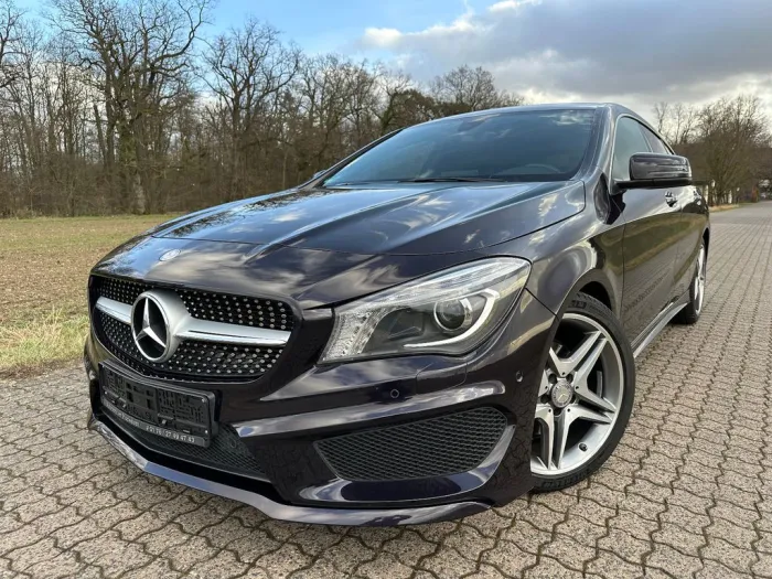Mercedes-Benz CLA 200 Shooting Brake AMG Line Sonderlack
