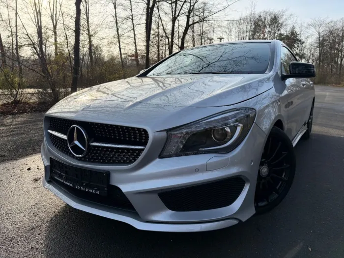Mercedes-Benz CLA 180 Coupé AMG-Line Panoramadach