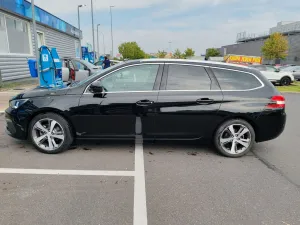 Peugeot 308 PureTech 130 Allure SW Allure mit LPG
