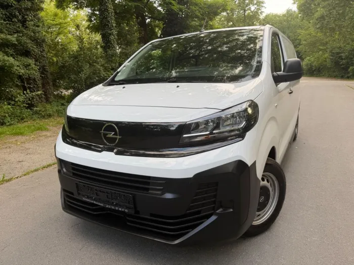 Opel Vivaro Kasten M L2 Automatik 1.Hand MwsT
