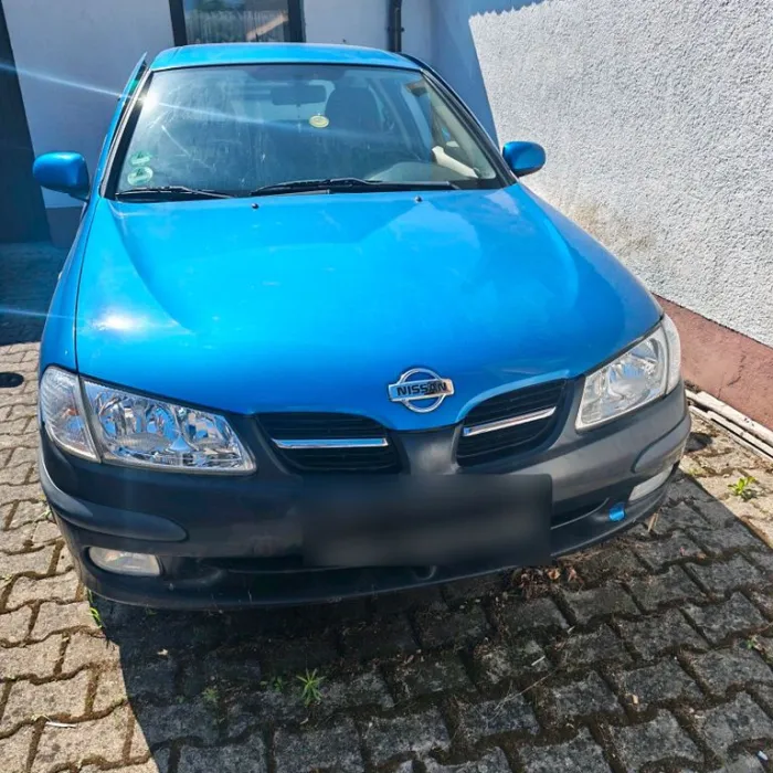 Nissan Almera