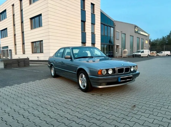 BMW 525i Oldtimer Executive line