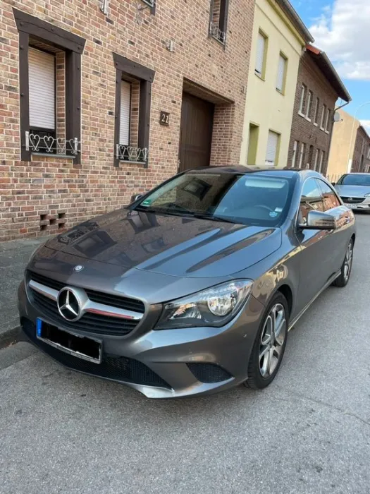 Mercedes-Benz CLA 200