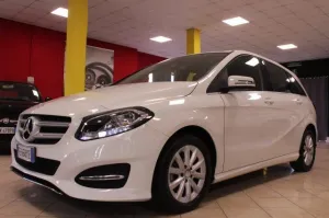 Mercedes-Benz MERCEDES-BENZ B 180 d AUT.-NAVI-CAMERA-ECC... 