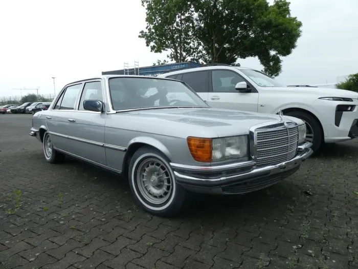 Mercedes-Benz 450 SEL 6.9