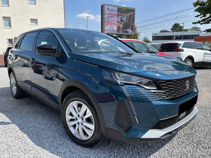Peugeot 5008 ALU/NAVI/LED/7-SITZE/AHK/Zahnriemen neu!