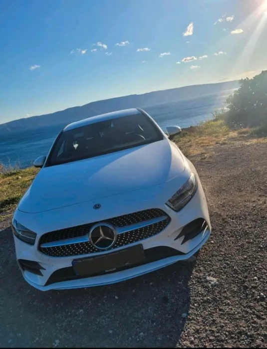 Mercedes-Benz A 200d AMG Line Automatik 15...