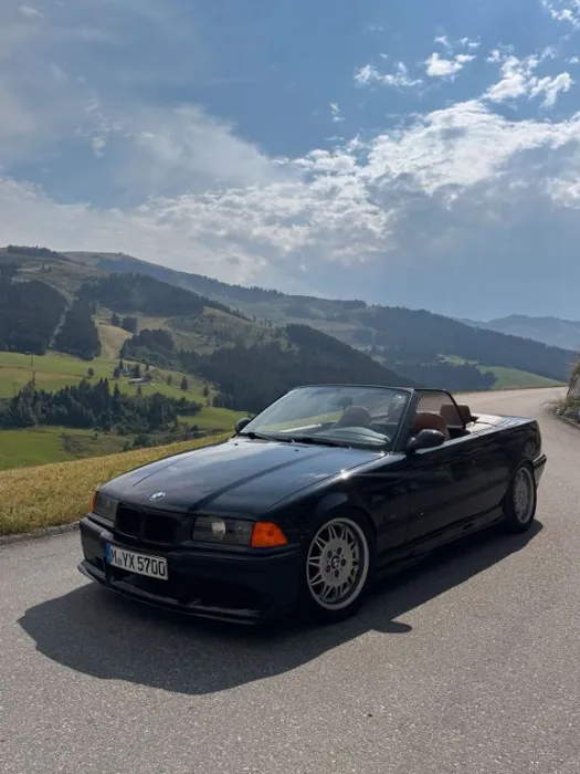 BMW e36 325iA