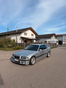 BMW 328i E36