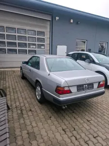 Mercedes-Benz W124 300CE