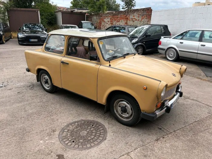 Trabant 601 Deluxe