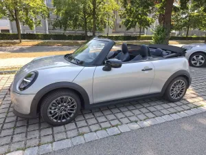 MINI Favoured Trim, JCW el. Sitze, HUD, Windschott 