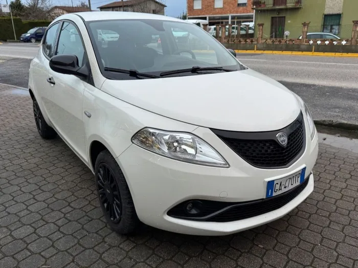 Lancia Ypsilon 1.2 69 CV 5 porte GPL Ecochic Mon