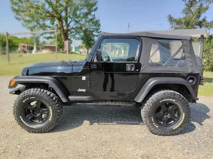 Jeep Wrangler 2.5 Soft top 4 posti