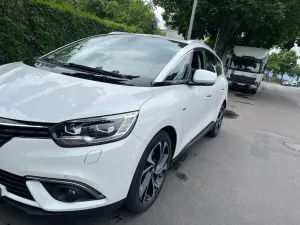 Renault Grand Scenic BLUE dCi 150 EDC Bose Edition