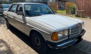 Mercedes-Benz Mercedes W123 230E