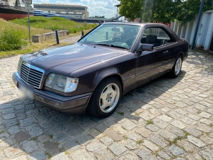 Mercedes-Benz W124 Coupé 220 Sportline