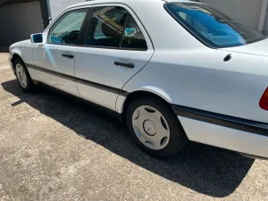 Mercedes-Benz Garagenfund MB 220 C 1995 1. Hand 49.000 km