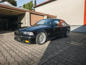 BMW E36 325i