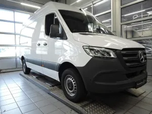 Mercedes-Benz Sprinter 317 CDI Kasten PRO Hochdach Standard