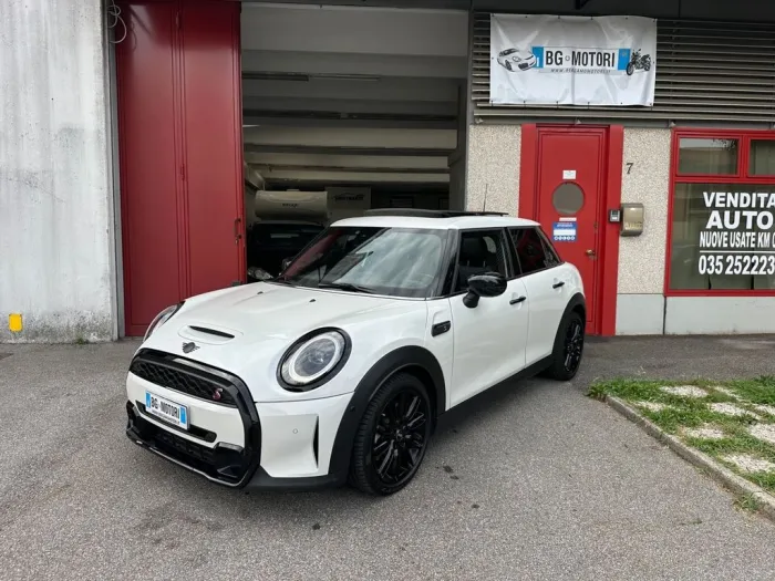 MINI Mini Cooper S 5p 2.0 Classic auto Premium Plus P