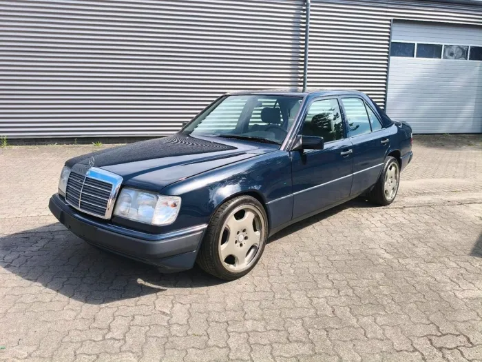 Mercedes-Benz Mercedes W124 260 E 6 Zylinder